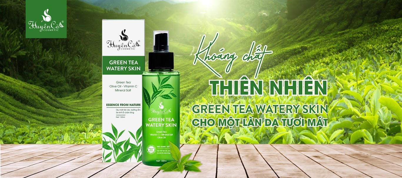 Xịt khoáng trà xanh Huyền Cò