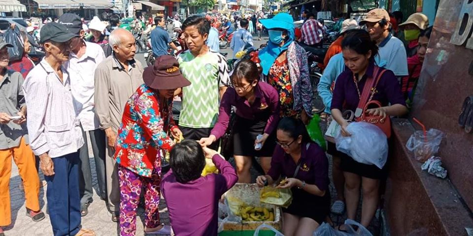 công ty mỹ phẩm Huyền Cò